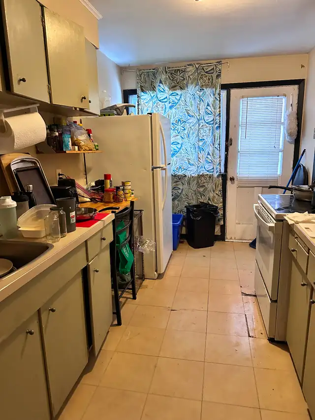 Wanted: 2 Roommates to Share - Photo 2