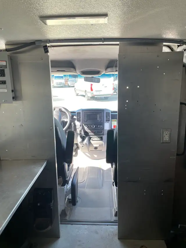 2017 Mercedes-Benz Sprinter 2500 - Photo 13
