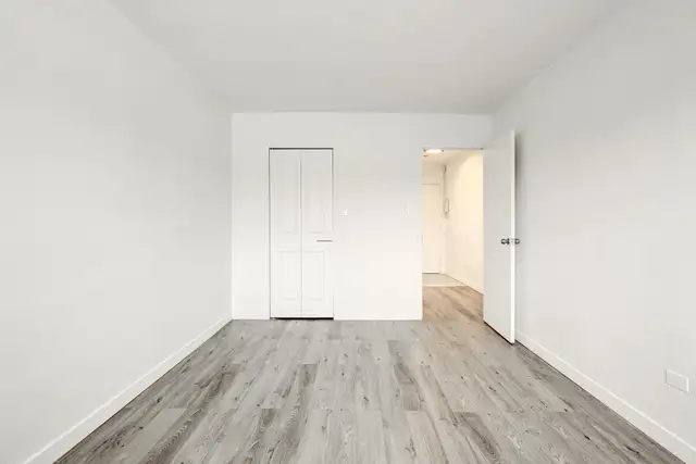 Beautiful  1-Bedroom - metro Cote-Vertu Apartment for Rent - 115 - Photo 6