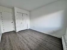Beautiful 2 Bedrooms near metro cote vertu Apartment for Rent - - Photo 2
