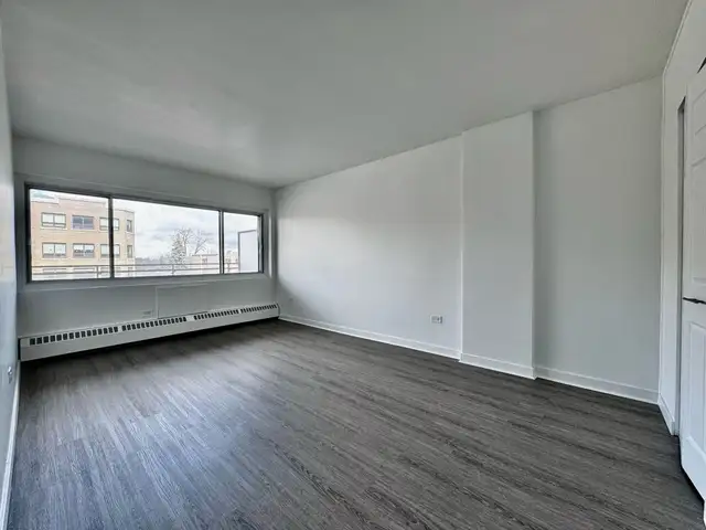 Beautiful 2 Bedrooms near metro cote vertu Apartment for Rent - - Photo 3