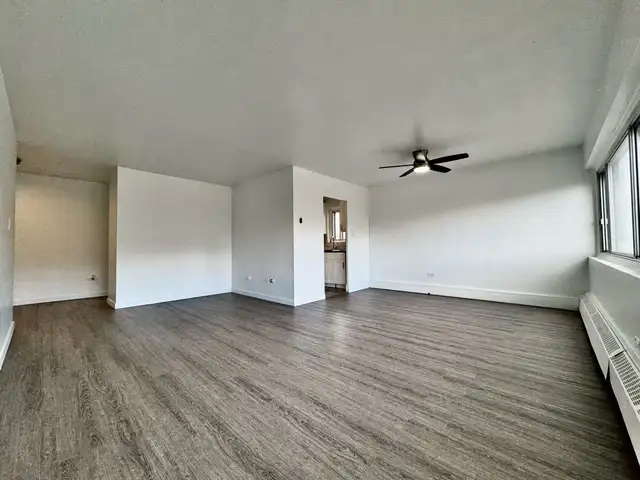 Beautiful 2 Bedrooms near metro cote vertu Apartment for Rent - - Photo 7