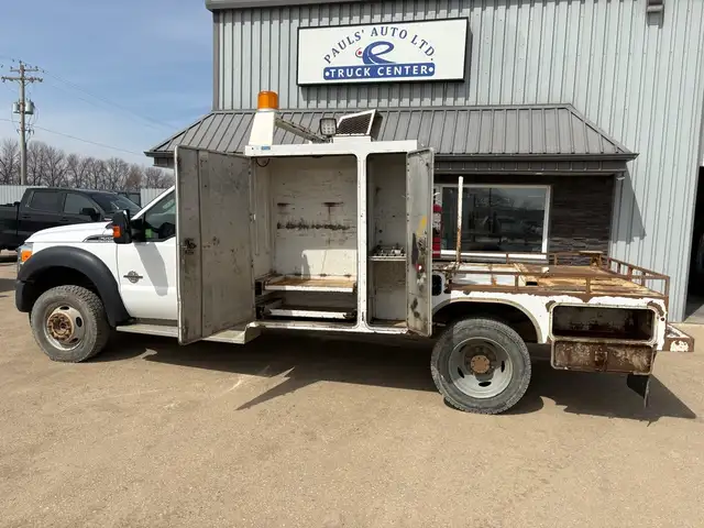 2015 Ford F-550 Reg Cab Service Body 4X4 XLT 6.7L - Clean Title - Photo 8