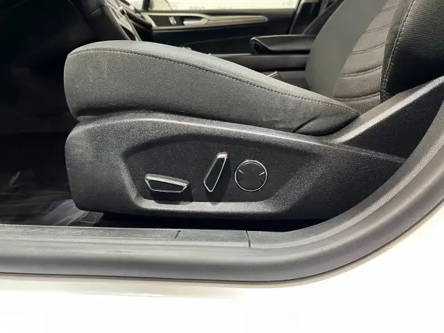 2020 Ford Fusion Hybrid - Photo 14