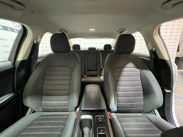 2020 Ford Fusion Hybrid - Photo 19