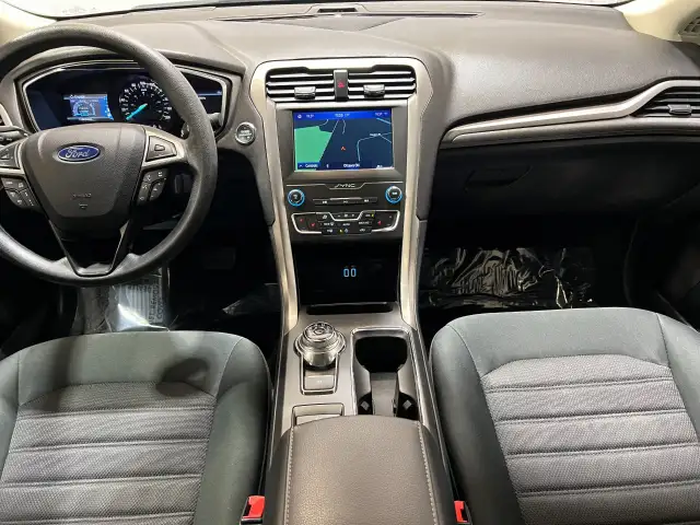 2020 Ford Fusion Hybrid - Photo 25
