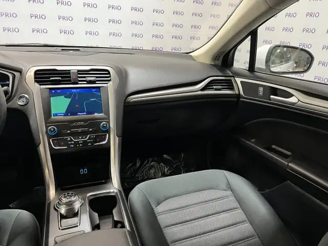 2020 Ford Fusion Hybrid - Photo 30
