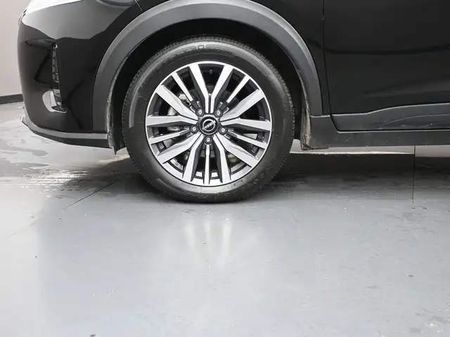 2024 Nissan Kicks SV Heated Seats & Steering Wheel I Apple CarPl - Photo 4