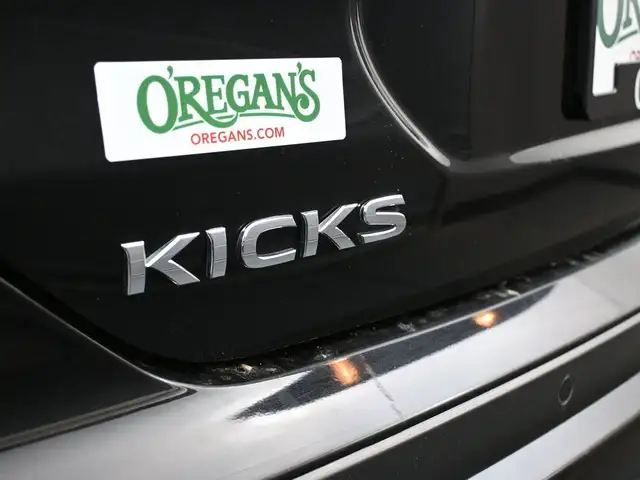 2024 Nissan Kicks SV Heated Seats & Steering Wheel I Apple CarPl - Photo 18