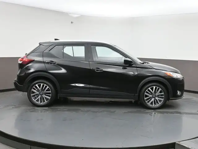 2024 Nissan Kicks SV Heated Seats & Steering Wheel I Apple CarPl - Photo 32