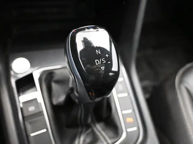 2022 Volkswagen Tiguan COMFORTLINE R-LINE AWD SUNROOF, LEATHERET - Photo 9