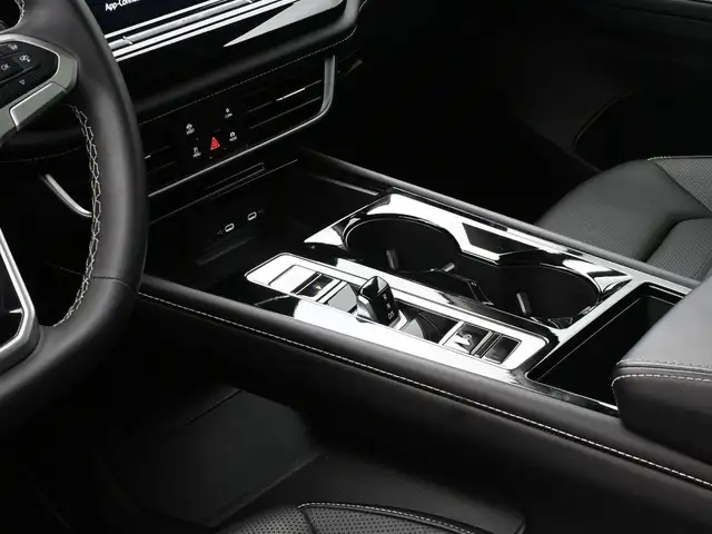 2024 Volkswagen Atlas Highline HEATED SEATS, HEATED STEERING WHE - Photo 8