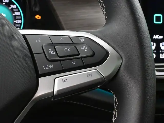 2024 Volkswagen Atlas Highline HEATED SEATS, HEATED STEERING WHE - Photo 18