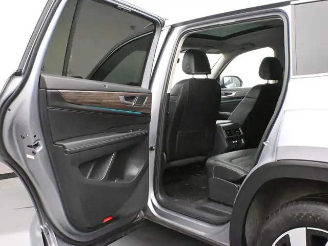 2024 Volkswagen Atlas Highline HEATED SEATS, HEATED STEERING WHE - Photo 21