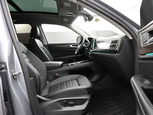 2024 Volkswagen Atlas Highline HEATED SEATS, HEATED STEERING WHE - Photo 31