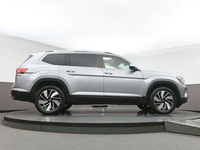 2024 Volkswagen Atlas Highline HEATED SEATS, HEATED STEERING WHE - Photo 40