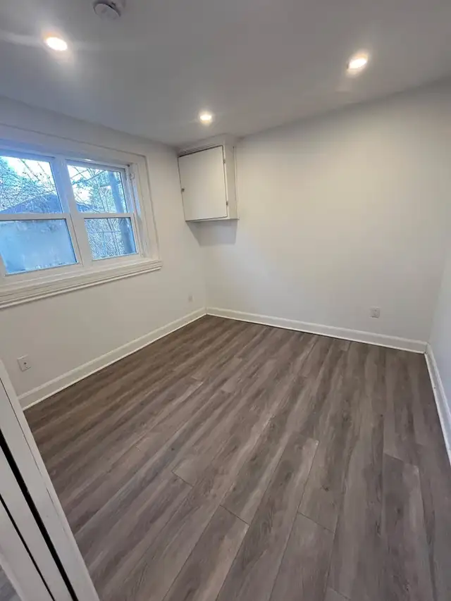 Brand New 1 Bedroom Apartment With Laundry! - Photo 3