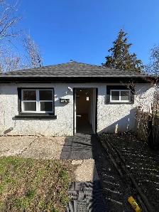 Brand New 1 Bedroom Apartment With Laundry! - Photo 7