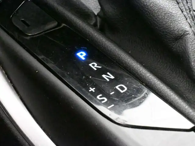 2021 Toyota Highlander Hybrid XLE | AWD | POWER SUNROOF | HEATED - Photo 9