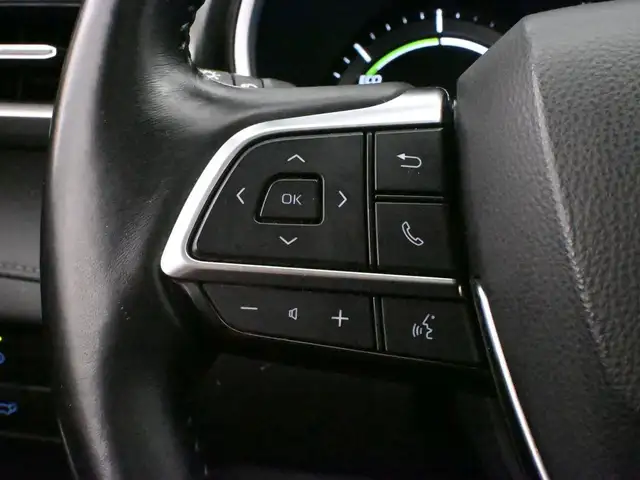 2021 Toyota Highlander Hybrid XLE | AWD | POWER SUNROOF | HEATED - Photo 12