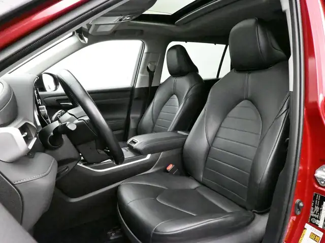 2021 Toyota Highlander Hybrid XLE | AWD | POWER SUNROOF | HEATED - Photo 18