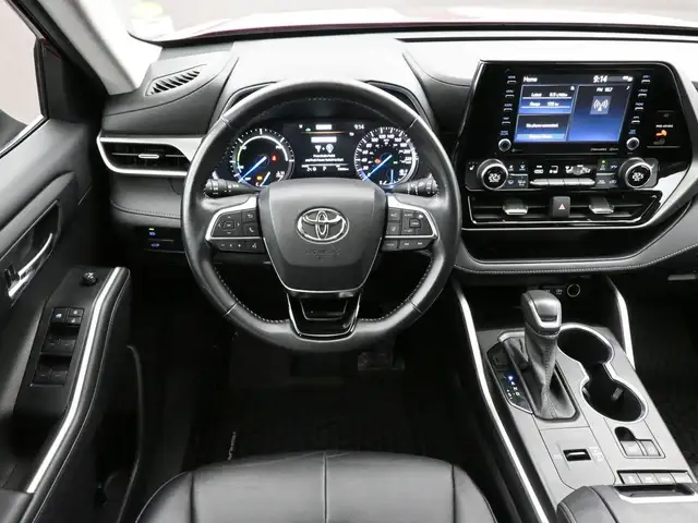 2021 Toyota Highlander Hybrid XLE | AWD | POWER SUNROOF | HEATED - Photo 24