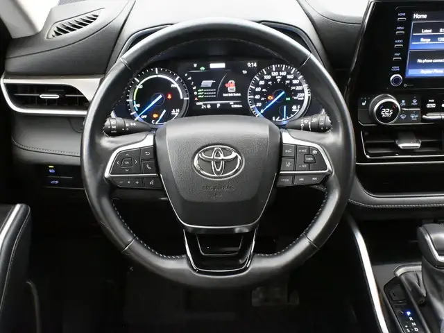 2021 Toyota Highlander Hybrid XLE | AWD | POWER SUNROOF | HEATED - Photo 25