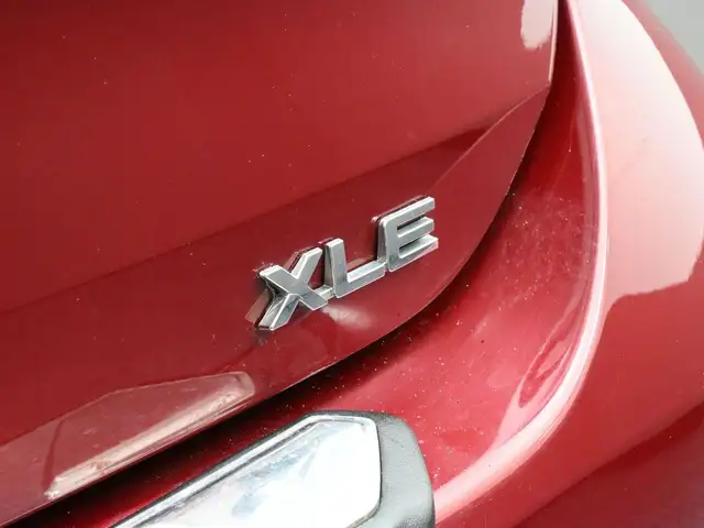 2021 Toyota Highlander Hybrid XLE | AWD | POWER SUNROOF | HEATED - Photo 27