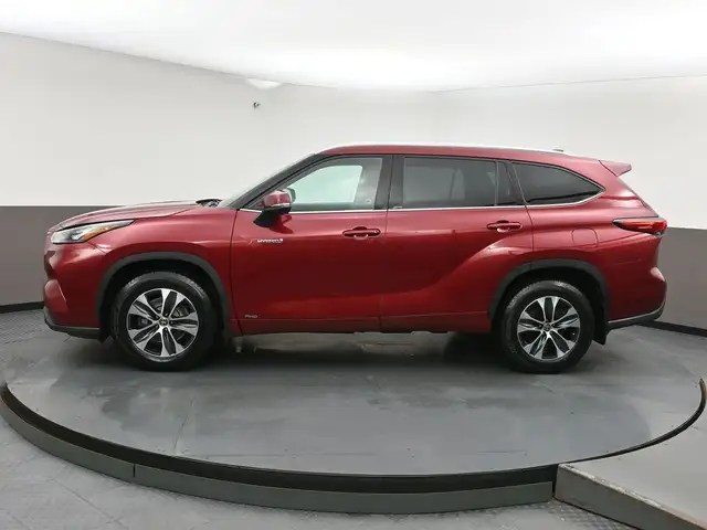 2021 Toyota Highlander Hybrid XLE | AWD | POWER SUNROOF | HEATED - Photo 35