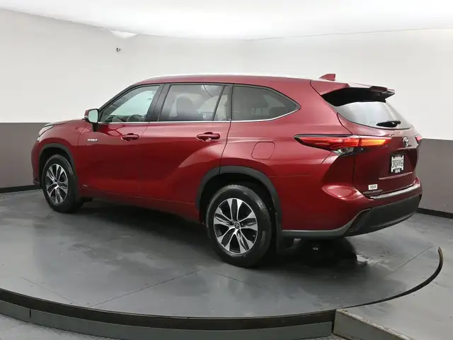 2021 Toyota Highlander Hybrid XLE | AWD | POWER SUNROOF | HEATED - Photo 36