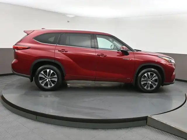 2021 Toyota Highlander Hybrid XLE | AWD | POWER SUNROOF | HEATED - Photo 39