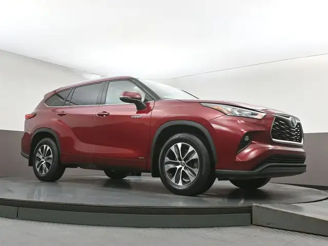 2021 Toyota Highlander Hybrid XLE | AWD | POWER SUNROOF | HEATED - Photo 42