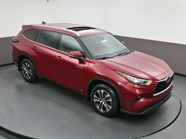 2021 Toyota Highlander Hybrid XLE | AWD | POWER SUNROOF | HEATED - Photo 48