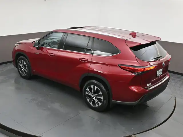 2021 Toyota Highlander Hybrid XLE | AWD | POWER SUNROOF | HEATED - Photo 52