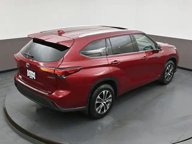 2021 Toyota Highlander Hybrid XLE | AWD | POWER SUNROOF | HEATED - Photo 54