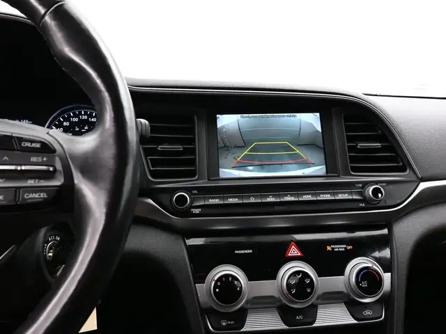 2020 Hyundai Elantra PREFERRED BACKUP CAMERA HEATED SEATS & MORE - Photo 11