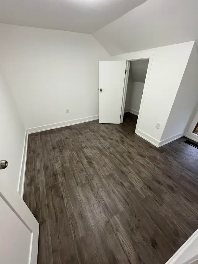 Brand New 1 Bedroom Upper Apartment! ALL-INCLUSIVE! - Photo 5