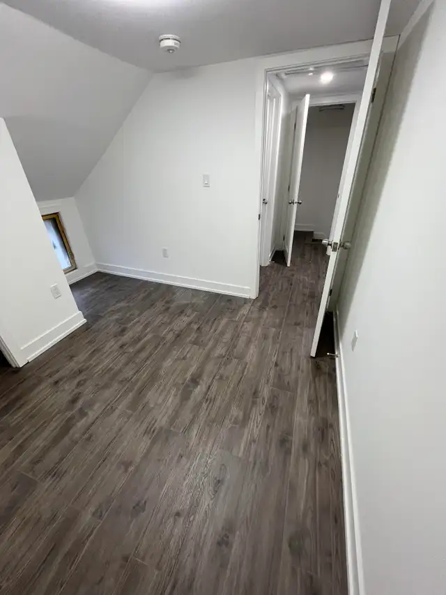 Brand New 1 Bedroom Upper Apartment! ALL-INCLUSIVE! - Photo 6