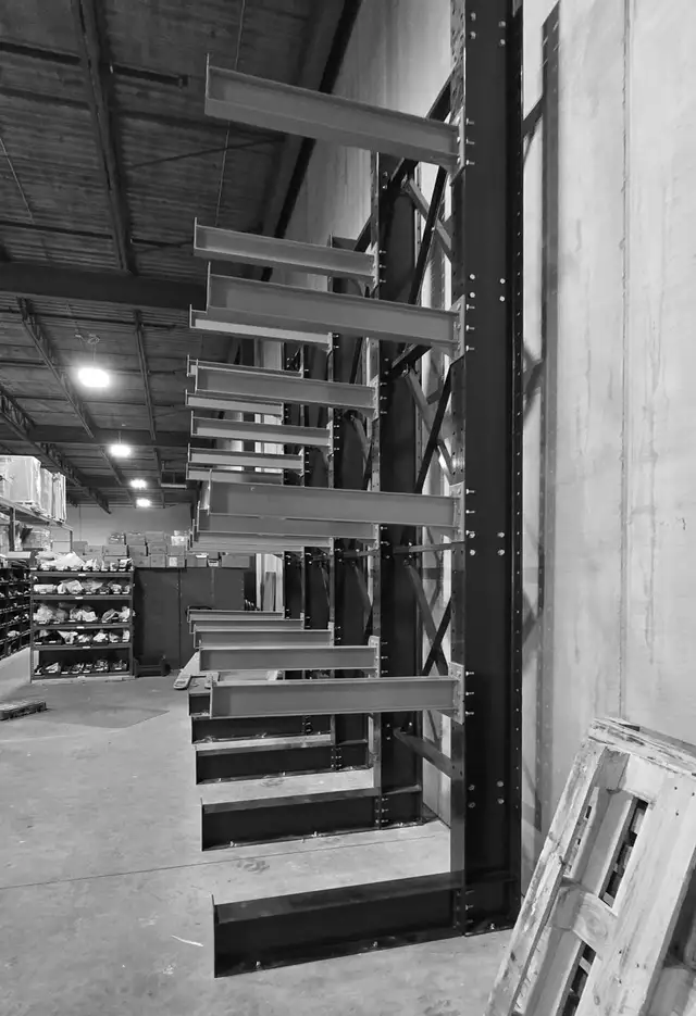 Cantilever Racking - Photo 3