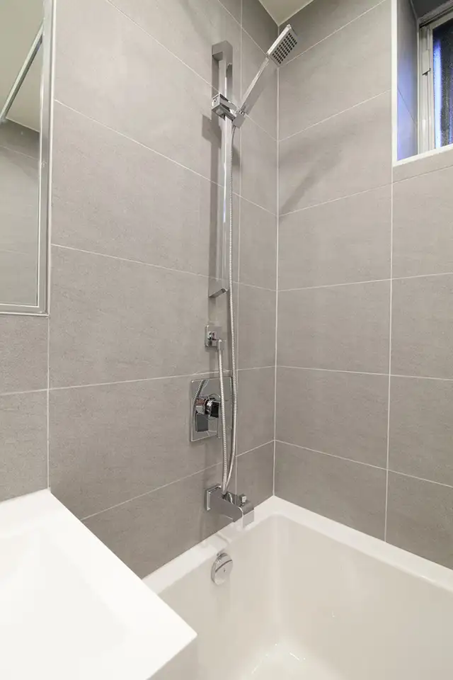 Downtown renovated semi-basement 2-bedroom apartment - ID 44 - Photo 11