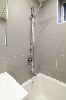 Downtown renovated semi-basement 2-bedroom apartment - ID 44 - Photo 11