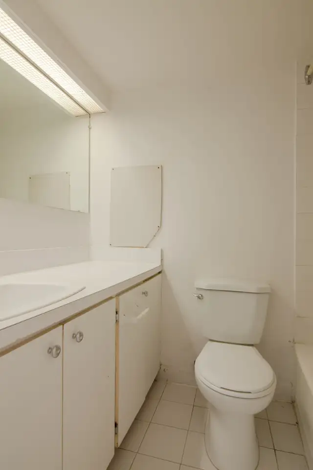 2 1/2 Studio with den available near Concordia - ID 4464 - Photo 6