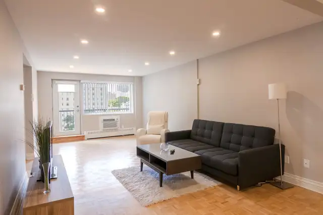 renovated 2-bedroom 1 bath apartment, near Peel, July - ID 409 - Photo 6