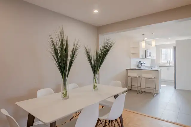 renovated 2-bedroom 1 bath apartment, near Peel, July - ID 409 - Photo 7