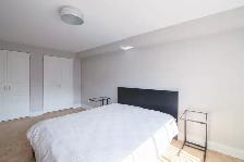 renovated 2-bedroom 1 bath apartment, near Peel, July - ID 409 - Photo 10