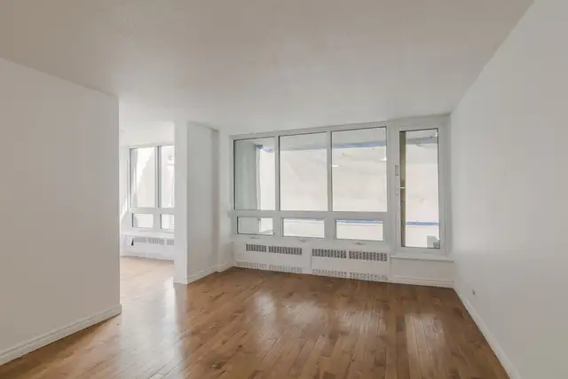 2 1/2 Studio with den near Concordia - ID 2286 - Photo 7