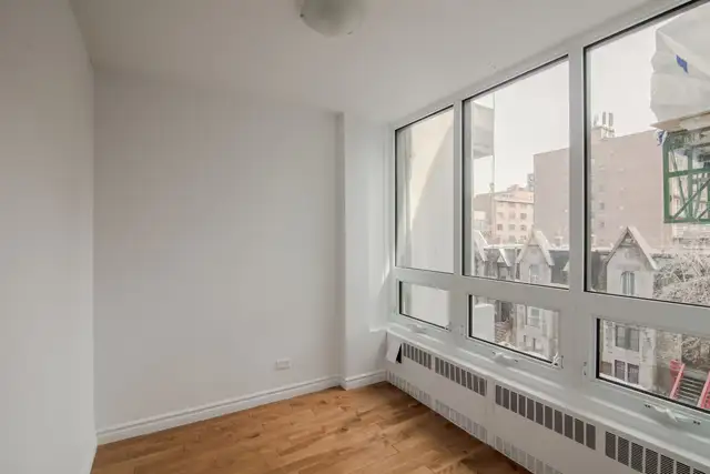 2 1/2 Studio with den near Concordia - ID 2286 - Photo 8