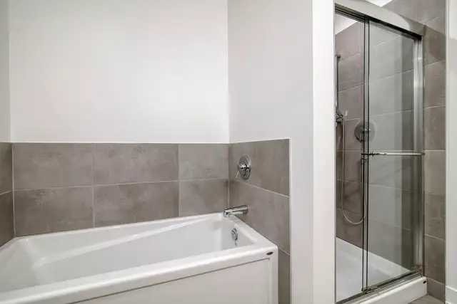 fully renovated 2 bedroom apartment in Ahunstic - ID 4466 - Photo 7