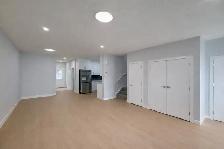 Alces 4 Bed 3 Bath Main Floor For Rent Edmonton - Photo 4