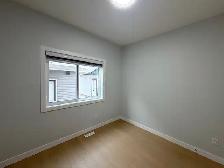 Alces 4 Bed 3 Bath Main Floor For Rent Edmonton - Photo 6